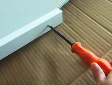 ホワイトボードの組み立て