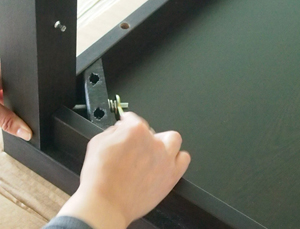 応接センターテーブルの組み立て