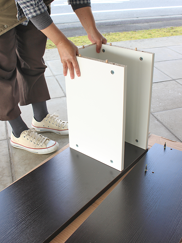 木製テレフォンテーブル(SHWA-002D)の組み立て