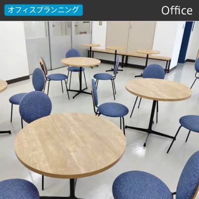 納入事例　明るいカフェ風のリフレッシュスペース