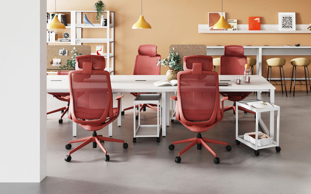 リスムフリーアドレス用デスクとアリアライト