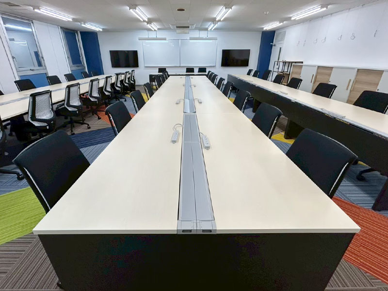 教育施設納入事例(学校法人情報文化学園 アーツカレッジヨコハマ 様)