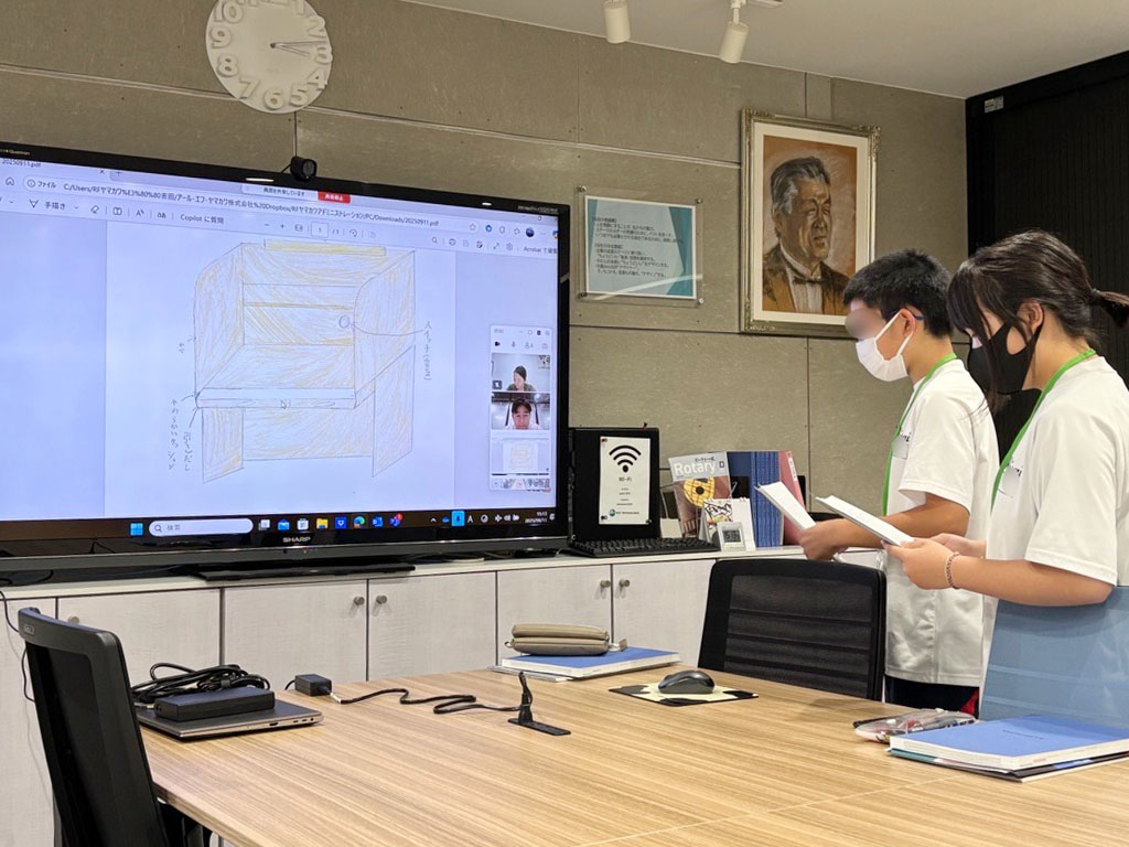 勉強机のデザインとプレゼンテーション
