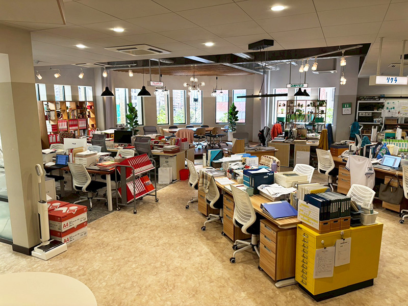 【美術協力】ドラマ『パンダより恋が苦手な私たち』に家具を提供いたしました