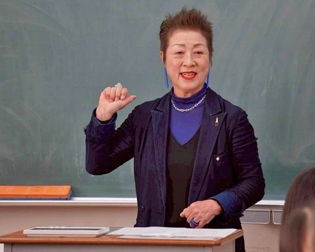 会長が中学校での職業講話に登壇しました