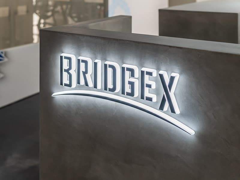 カウンターのLEDサイン