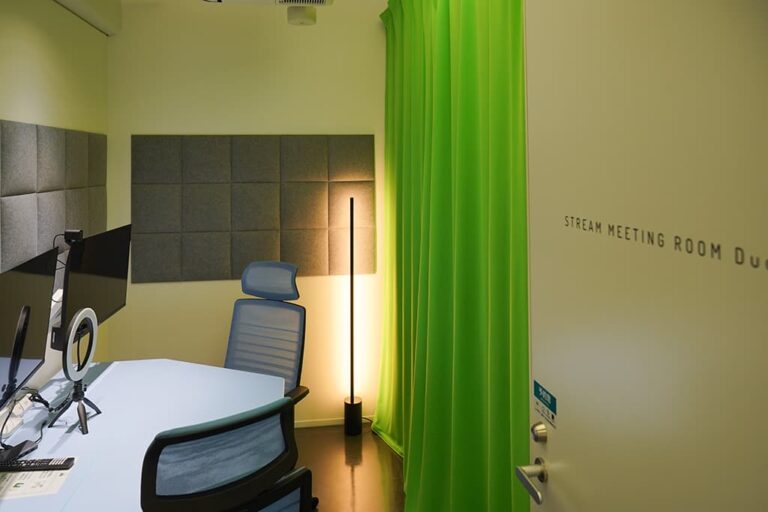 ミーティングルーム